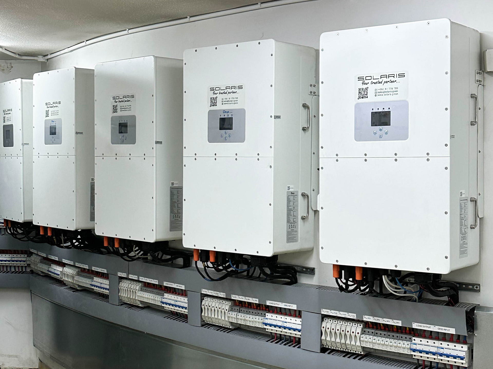 Picture for category Inverters